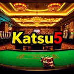 Katsu5 menampilkan ruang permainan kasino yang semarak dengan logo dan meja permainan yang menarik.
